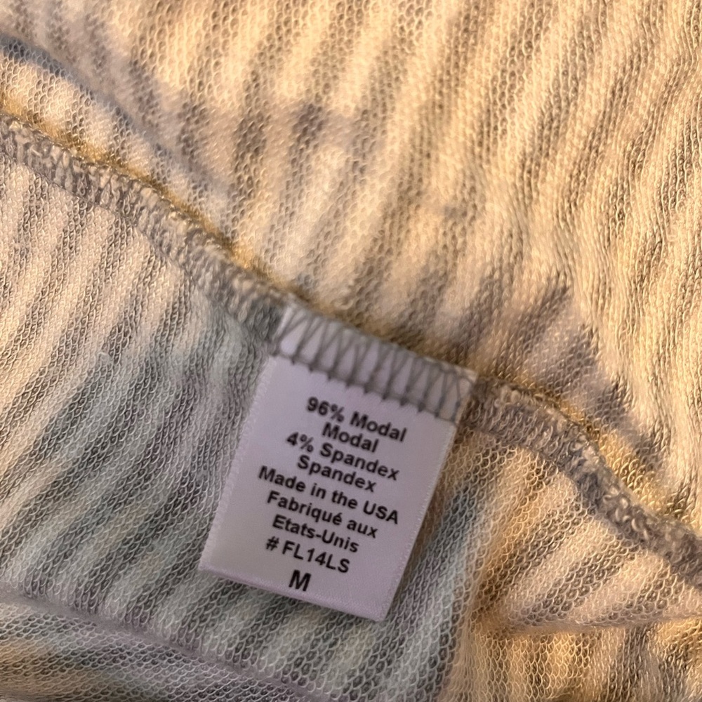 Beyond Yoga Medium Gray White Yoga Enclose Me Striped Open Front Cardigan - Picture 6 of 6